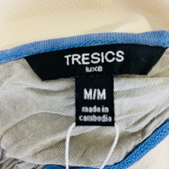 Tresics Luxe Twist Back Tank Top, Athletic Top, NWT, Size Medium, Gray with Blue - Picture 4 of 10